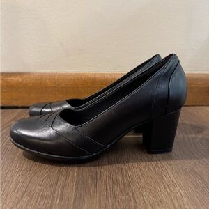 Clarks New Black Women's Heels Size 8.5